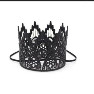 Black Lace crown infant/toddler, worn once! Very good condition!